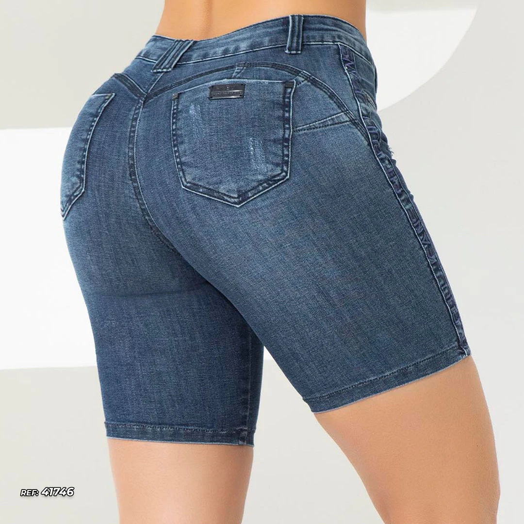 REPRESENTAÇÃO JEANS WOMEN BERMUDA SHORT - 41746 4 REPRESENTAÇÃO JEANS WOMEN BERMUDA SHORT - 41746