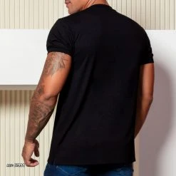 PL MALHA 61998 - Men's Black T-shirt With Exclusive Logomania NEWS 8 PL MALHA 61998 - Men's Black T-shirt With Exclusive Logomania NEWS