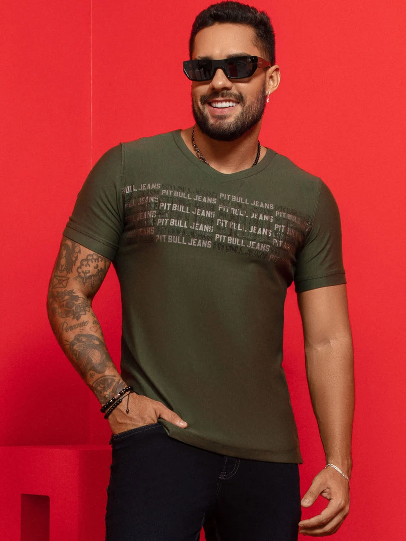 PL MALHA 62526 - Men's Military Green T-shirt With Exclusive Logomania Identity 4 PL MALHA 62526 - Men's Military Green T-shirt With Exclusive Logomania Identity