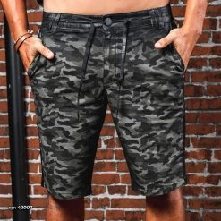 REPRESENTAÇÃO JEANS Green Camouflage Men's Denim Short - 42007