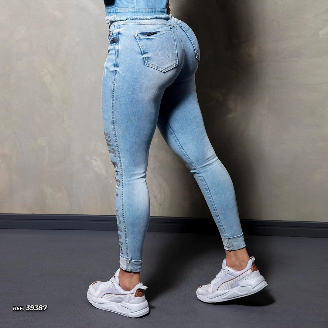 REPRESENTAÇÃO JEANS WOMEN STRAIGHT JEANS - 39387 7 REPRESENTAÇÃO JEANS WOMEN STRAIGHT JEANS - 39387