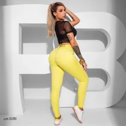 PIT BULL JEANS Yellow Hot Pants Skinny - 42412 Conecte-Se 13 PIT BULL JEANS Yellow Hot Pants Skinny - 42412 Conecte-Se